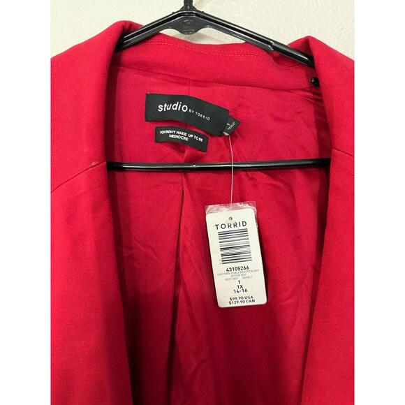 Torrid studio blazer size 1 NWT 
99.90 retail - Picture 3 of 3